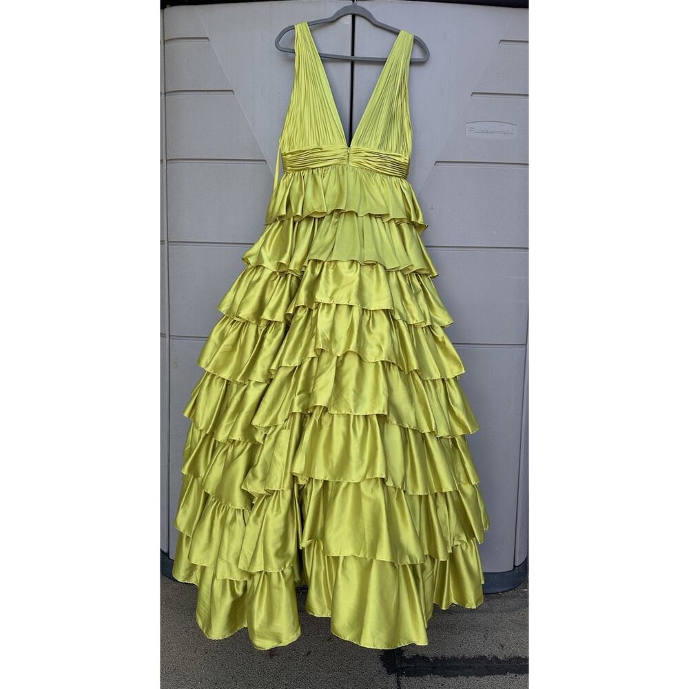 MacDuggal 67994 Chartreuse Sleeveless Tiered Ruffle Pleated Ball Gown Sz 10 $598 - Picture 11 of 16